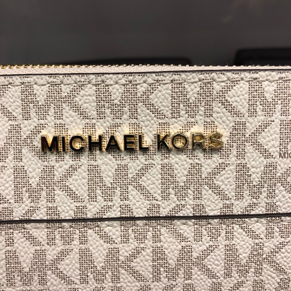 🆕MiCHAEL KORS large signature tote 👜 - Picture 3 of 7
